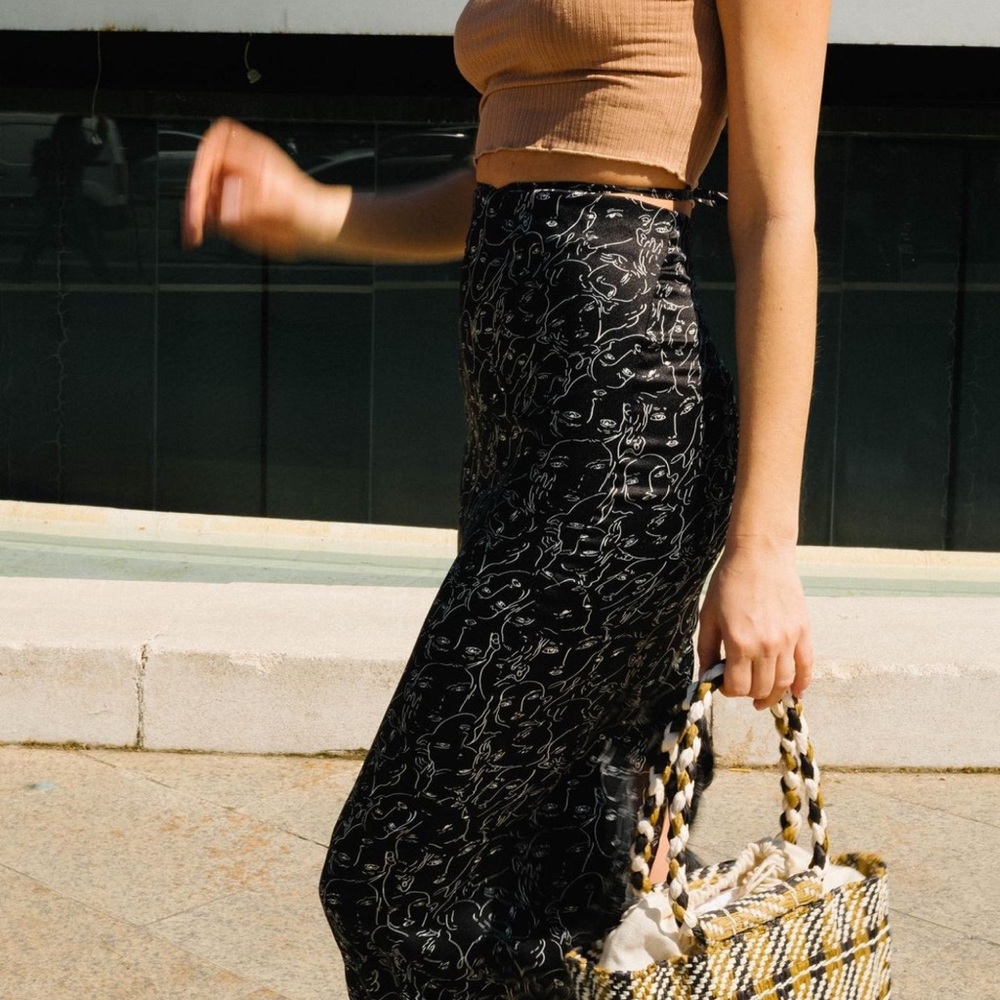 MYPEEPTOES collection black/white abstract midi skirt size S